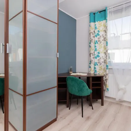 Comfortable House With Bathtub In The Bedroom Dom wakacyjny Borkowo (Gdansk)