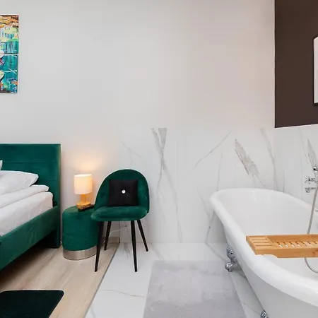 Comfortable House With Bathtub In The Bedroom Dom wakacyjny Borkowo (Gdansk)